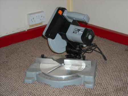 Swivel Cut Off Wood Saw